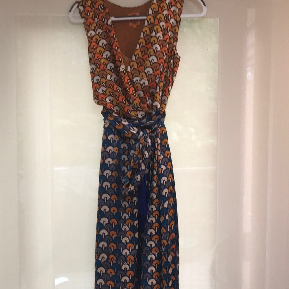 Ready to part with my favorite dress! I have enjoyed this dress so much! Unique!